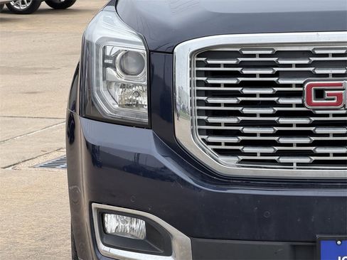 Used 2018 GMC Yukon XL Denali w/ Denali Ultimate Package image 5