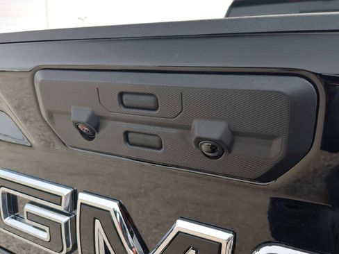 New 2026 GMC Sierra 2500 AT4X w/ LPO, Black Badging Package image 27
