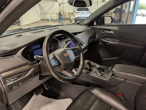 Used 2019 Cadillac XT4 Sport w/ Cold Weather Package AWD/4WD image 13