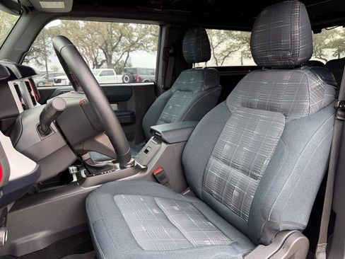 Used 2024 Ford Bronco Heritage Edition image 7