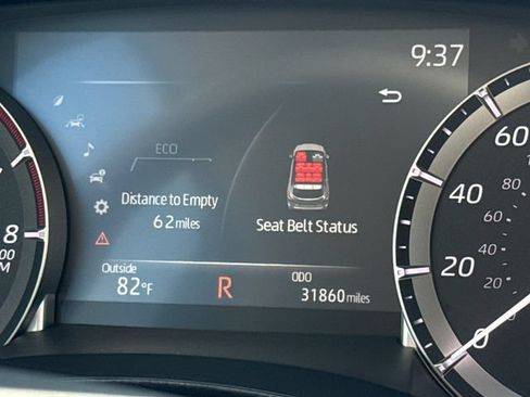Used 2023 Toyota Highlander LE FWD image 30