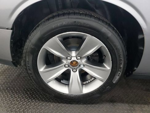 Used 2017 Dodge Challenger SXT image 16