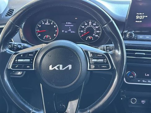 Used 2023 Kia Seltos S w/ Navigation Package image 10