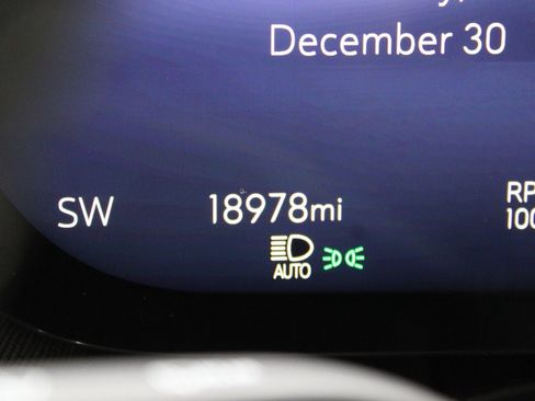 Used 2025 Buick Enclave Sport Touring image 28