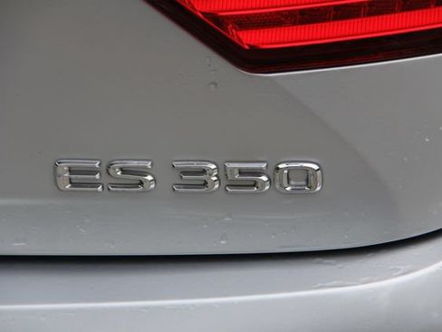 Used 2013 Lexus ES 350 w/ Luxury Pkg FWD image 9