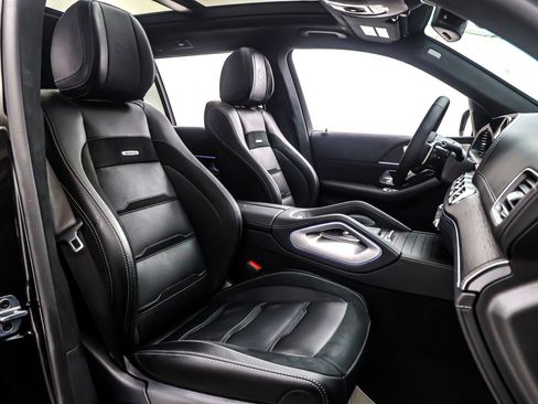 New 2026 Mercedes-Benz GLS 63 AMG 4MATIC image 7