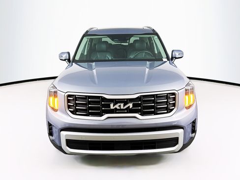 Used 2025 Kia Telluride S image 2