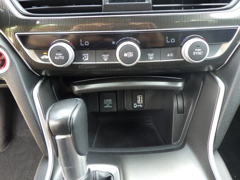 Used 2019 Honda Accord Sport image 23