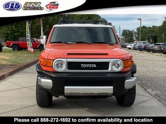 Used 2013 Toyota FJ Cruiser 2WD w/ Convenience Pkg video 2