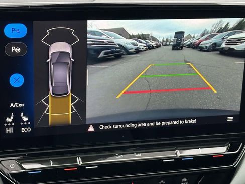 Used 2023 Volkswagen ID.4 Pro S Plus image 16