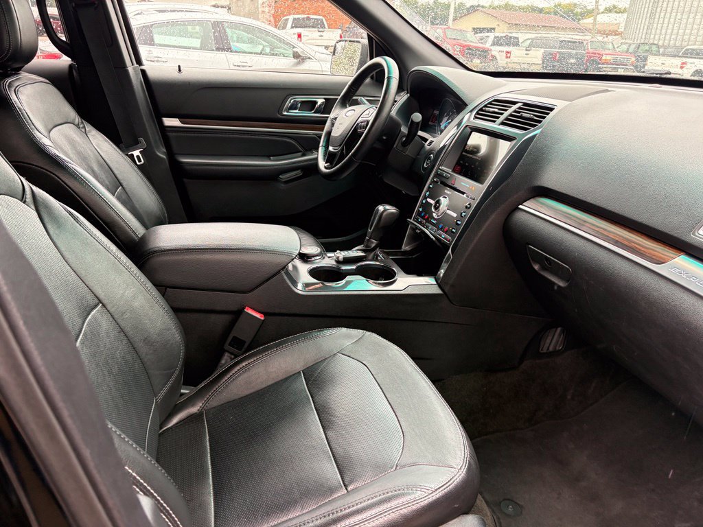 Used 2018 Ford Explorer Limited AWD/4WD image 16