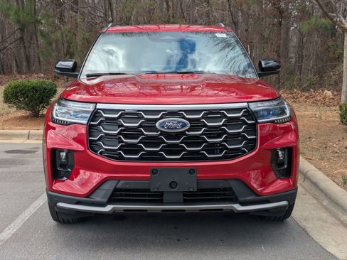 New 2026 Ford Explorer Platinum image 7