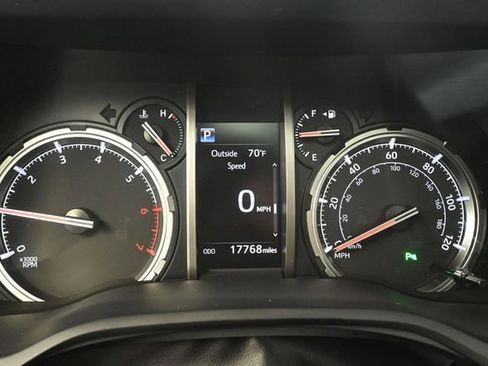 Used 2023 Toyota 4Runner Limited AWD/4WD image 26
