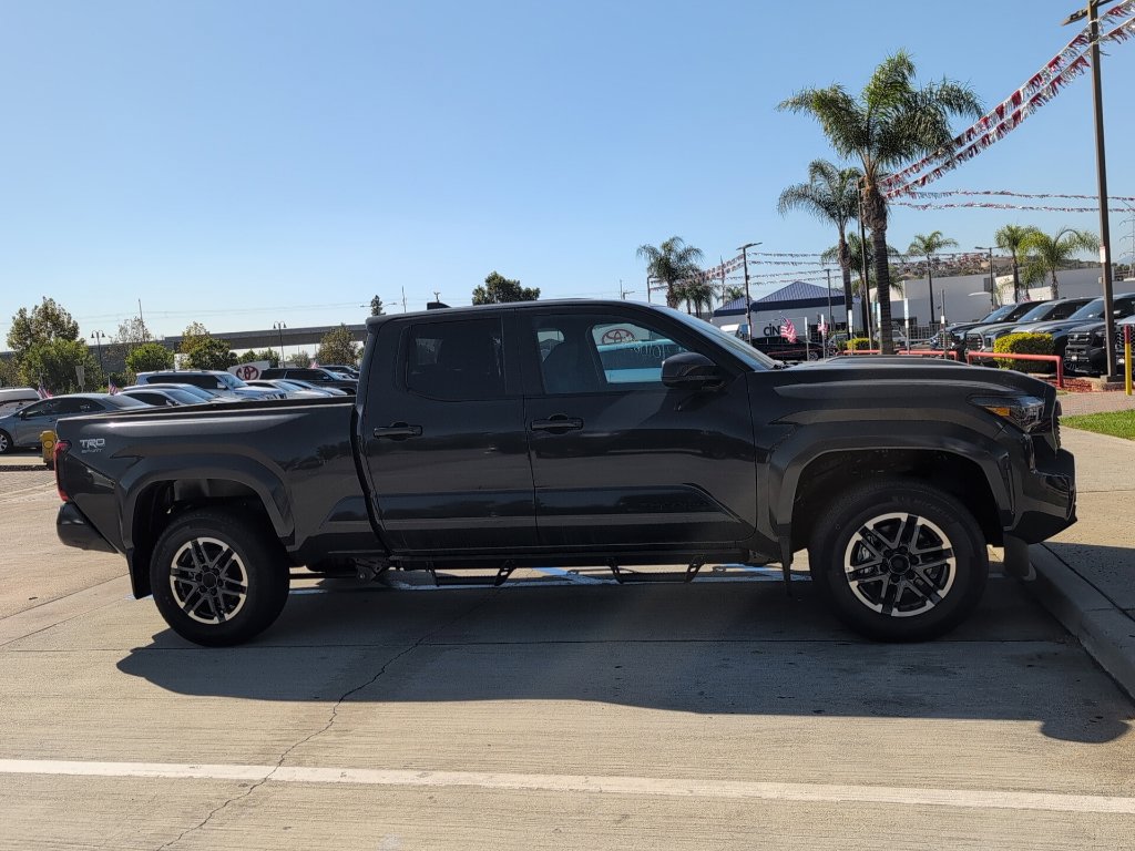Used 2026 Toyota Tacoma TRD Sport AWD/4WD image 4