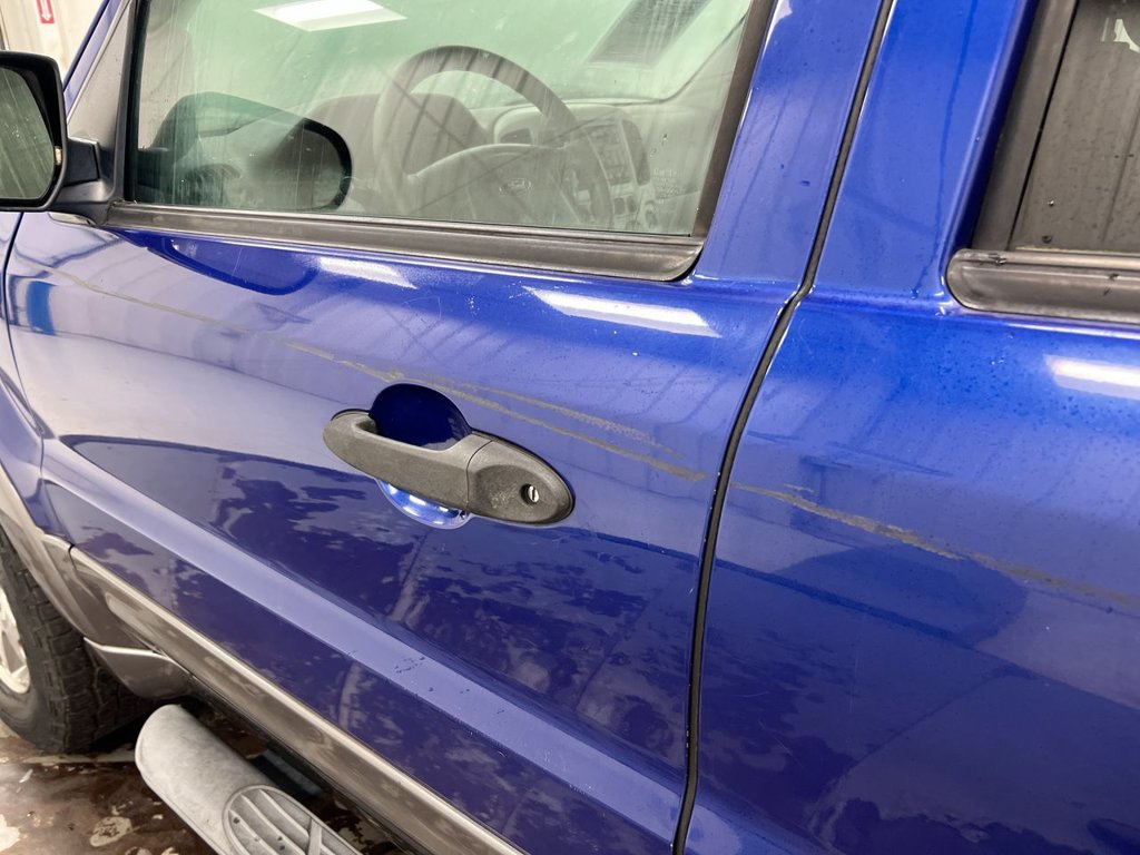 Used 2005 Ford Escape XLT AWD/4WD image 35