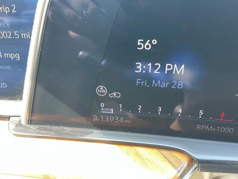 Used 2024 Cadillac Escalade Sport Platinum image 28