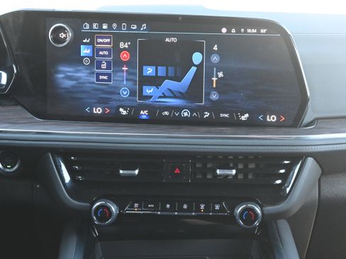 Used 2025 Chevrolet Tahoe LT image 5