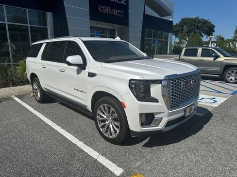 Used 2022 GMC Yukon XL Denali RWD image 2