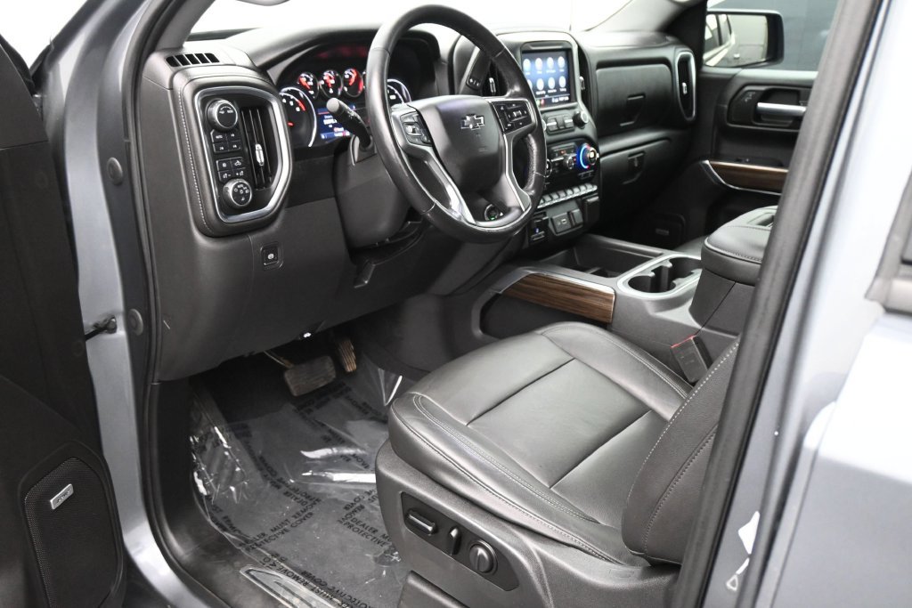 Used 2020 Chevrolet Silverado 1500 RST AWD/4WD image 2