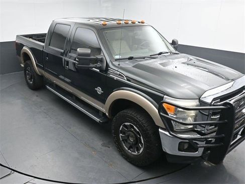 Used 2012 Ford F250 Lariat w/ Chrome Pkg image 16