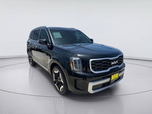 Used 2023 Kia Telluride S AWD/4WD image 1