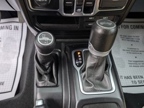 Used 2020 Jeep Wrangler Unlimited Sport AWD/4WD image 23