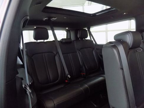 Certified 2024 Jeep Wagoneer L 4WD w/ Premium Group I image 29