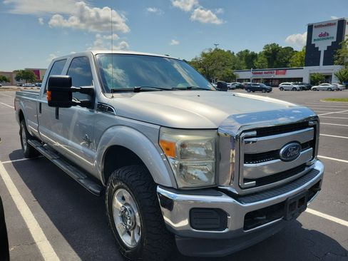 Used 2016 Ford F250 XLT AWD/4WD image 3