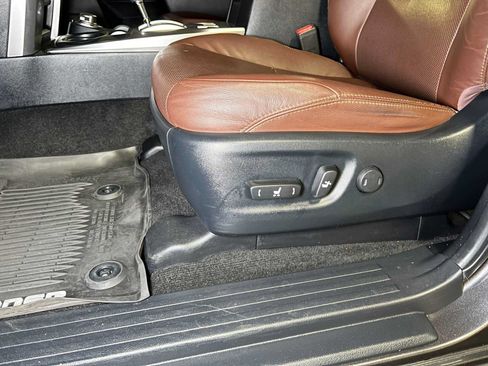 Used 2018 Toyota 4Runner Limited AWD/4WD image 24