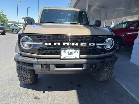 New 2026 Ford Bronco Badlands AWD/4WD image 2