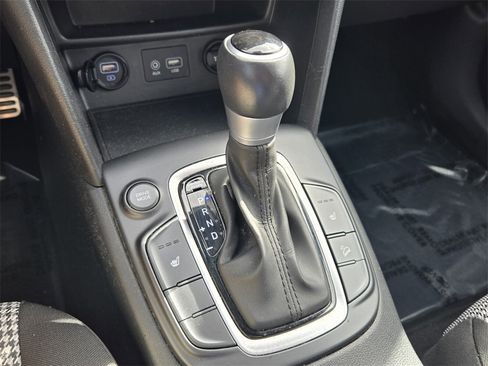 Certified 2021 Hyundai Kona Night w/ Cargo Package image 18