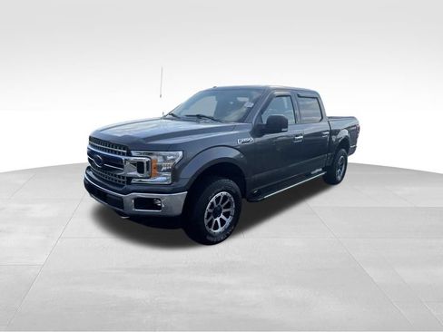 Used 2018 Ford F150 XLT w/ Equipment Group 302A Luxury AWD/4WD image 9