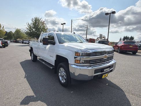 Used 2015 Chevrolet Silverado 3500 LT AWD/4WD image 3
