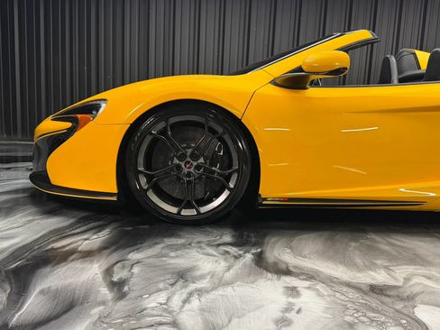 Used 2015 McLaren 650S Spider RWD image 12