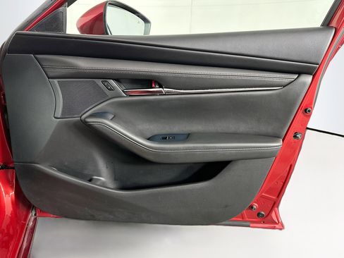 Used 2019 MAZDA MAZDA3 Hatchback image 30