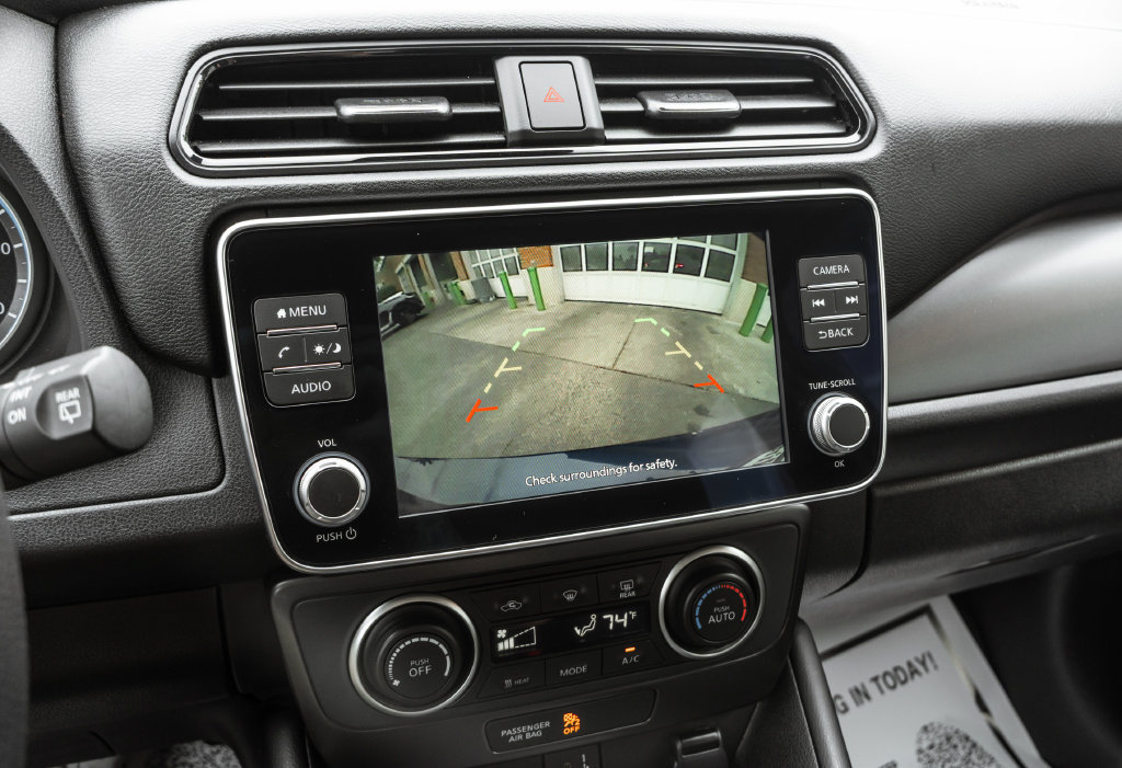 Used 2025 Nissan Leaf S FWD image 9