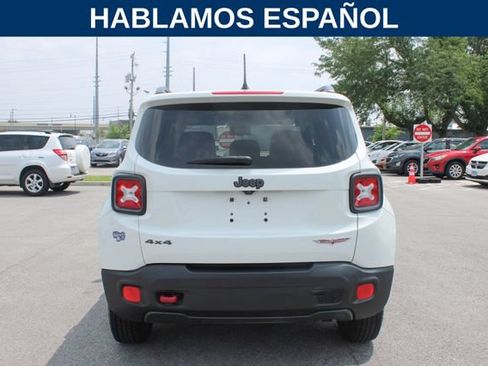 Used 2017 Jeep Renegade Trailhawk w/ Premium Trailhawk Package AWD/4WD image 4