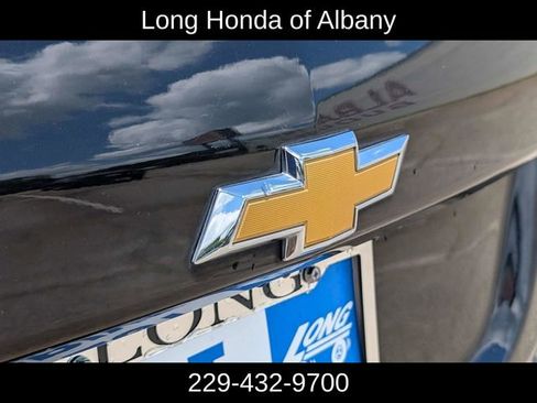 Used 2021 Chevrolet Equinox LT w/ Driver Convenience Package FWD image 10