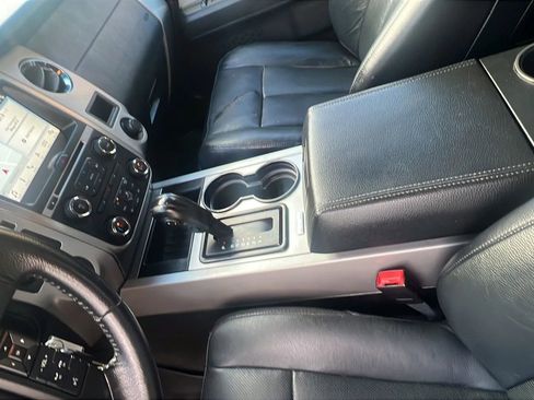 Used 2017 Ford Expedition XLT w/ Equipment Group 202A image 29