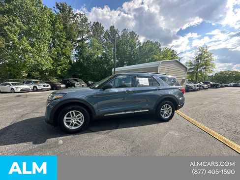 Used 2025 Ford Explorer Active AWD/4WD image 38