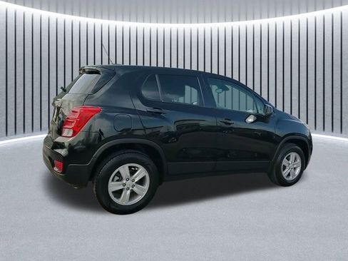 Used 2021 Chevrolet Trax LS w/ Tint and Cruise Package image 6