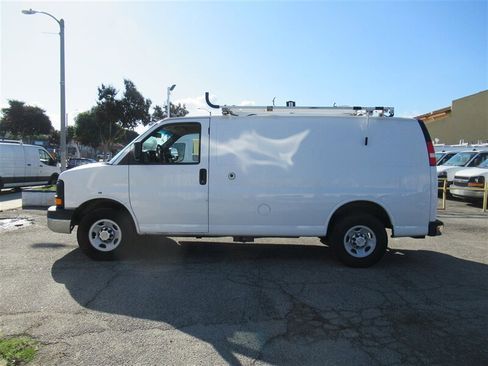 Used 2014 Chevrolet Express 2500 image 4