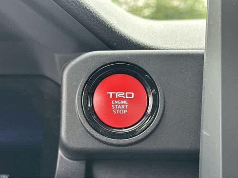 Used 2025 Toyota Tacoma TRD Off-Road AWD/4WD image 10