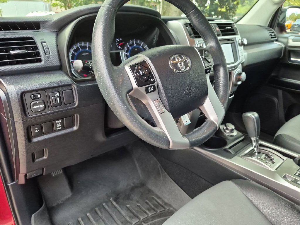 Used 2018 Toyota 4Runner SR5 Premium AWD/4WD image 34
