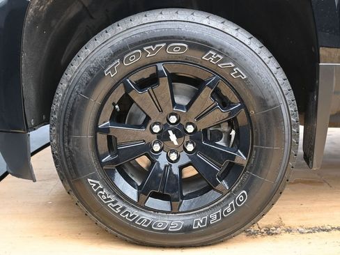 Used 2022 Chevrolet Colorado Z71 w/ Z71 Midnight Edition AWD/4WD image 11