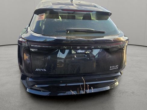 Used 2024 Nissan Ariya AWD image 6