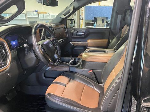 Used 2019 Chevrolet Silverado 1500 High Country AWD/4WD image 13