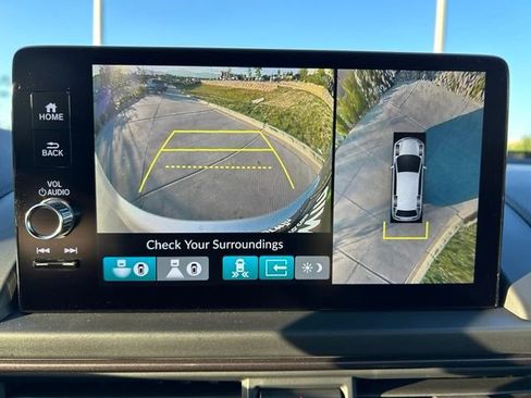 Used 2025 Honda Pilot TrailSport image 20
