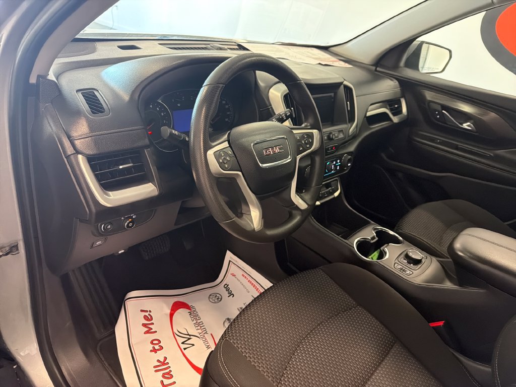 Used 2023 GMC Terrain SLE w/ Driver Convenience Package FWD image 13