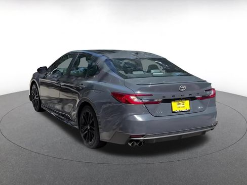 Used 2026 Toyota Camry SE FWD image 10